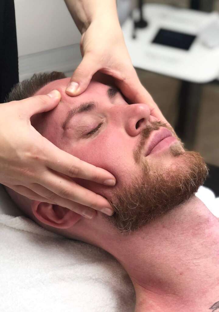 Zorg goed voor je huid, je moet er een leven mee doen!